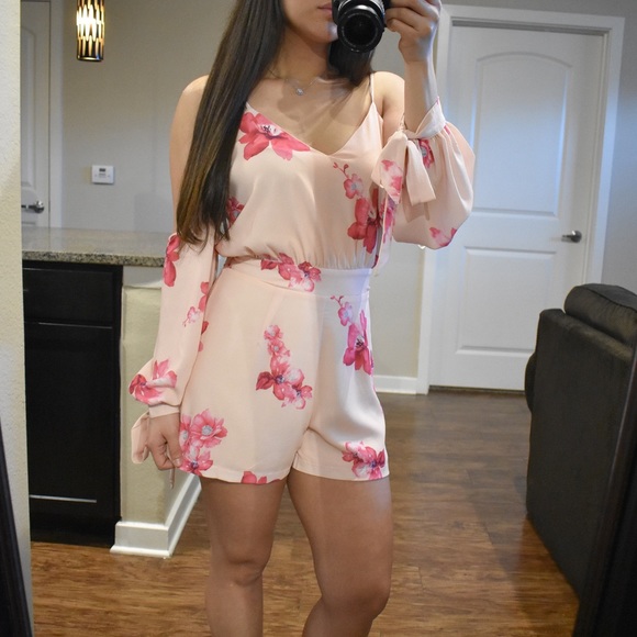 Hello Spring! Cold Shoulder Floral Romper - Picture 4 of 7
